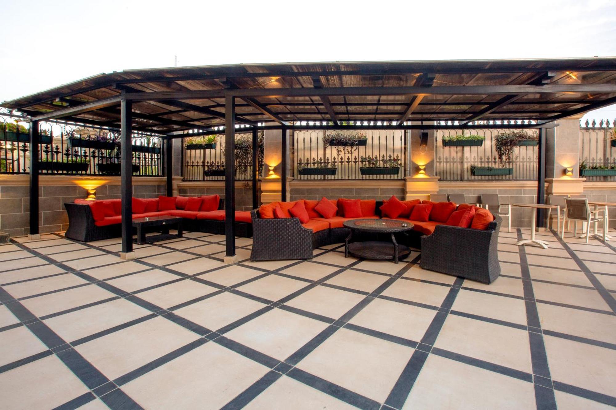 אבוג'ה Johnwood Hotel By Bolton מראה חיצוני תמונה